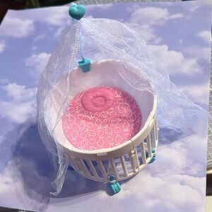 My mini baby crib Zuru